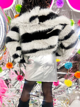 Load image into Gallery viewer, Zebra Birthday Fur 5-16
